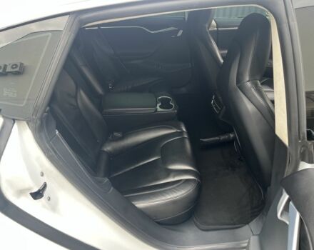 Белый Тесла Модель С, объемом двигателя 0 л и пробегом 116 тыс. км за 15999 $, фото 9 на Automoto.ua