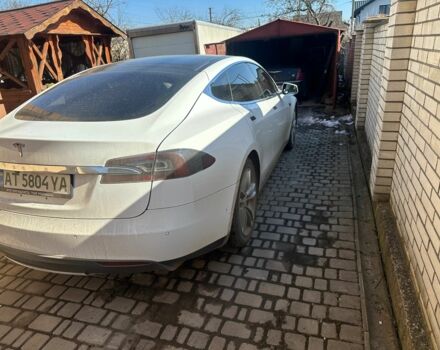 Білий Тесла Модель С, об'ємом двигуна 0 л та пробігом 225 тис. км за 9800 $, фото 3 на Automoto.ua