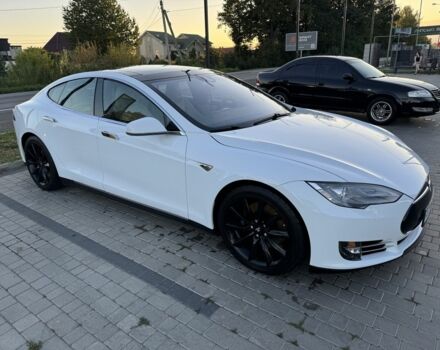Білий Тесла Модель С, об'ємом двигуна 0 л та пробігом 106 тис. км за 15623 $, фото 4 на Automoto.ua
