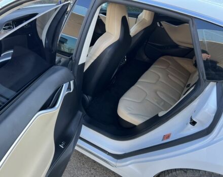 Білий Тесла Модель С, об'ємом двигуна 0 л та пробігом 172 тис. км за 16600 $, фото 16 на Automoto.ua