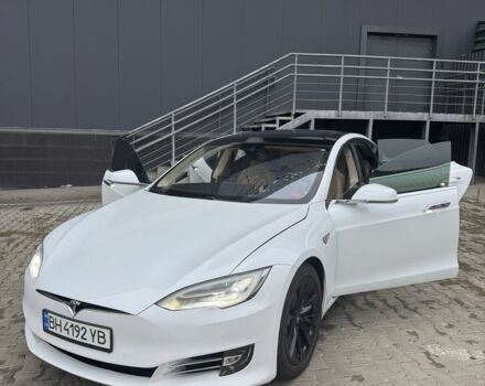 Белый Тесла Модель С, объемом двигателя 0 л и пробегом 112 тыс. км за 22000 $, фото 2 на Automoto.ua
