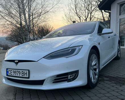 Белый Тесла Модель С, объемом двигателя 0 л и пробегом 81 тыс. км за 38000 $, фото 2 на Automoto.ua