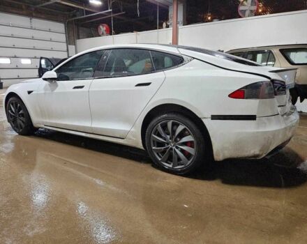Белый Тесла Модель С, объемом двигателя 0 л и пробегом 123 тыс. км за 2500 $, фото 1 на Automoto.ua