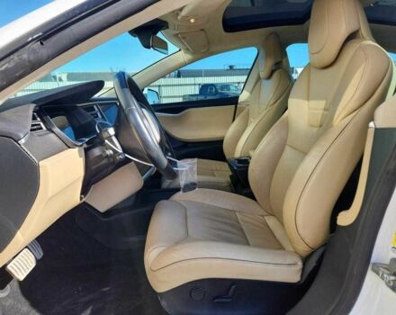 Белый Тесла Модель С, объемом двигателя 0 л и пробегом 123 тыс. км за 2500 $, фото 6 на Automoto.ua