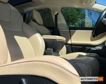 Белый Тесла Модель С, объемом двигателя 75 л и пробегом 120 тыс. км за 21500 $, фото 21 на Automoto.ua