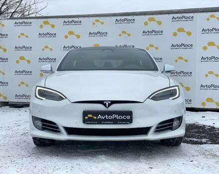 Белый Тесла Модель С, объемом двигателя 0 л и пробегом 178 тыс. км за 18300 $, фото 1 на Automoto.ua