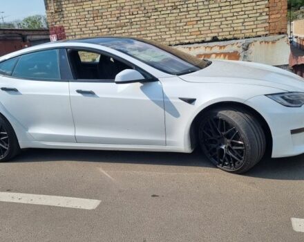 Белый Тесла Модель С, объемом двигателя 0 л и пробегом 23 тыс. км за 45000 $, фото 2 на Automoto.ua