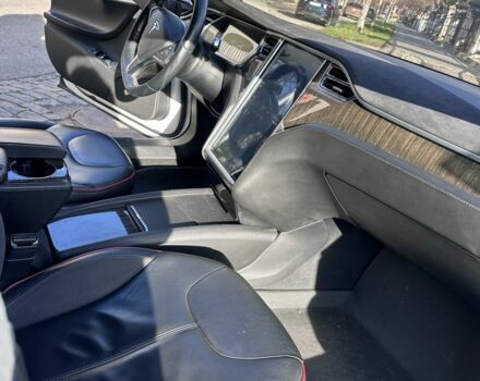 Белый Тесла Модель С, объемом двигателя 0 л и пробегом 170 тыс. км за 13500 $, фото 5 на Automoto.ua