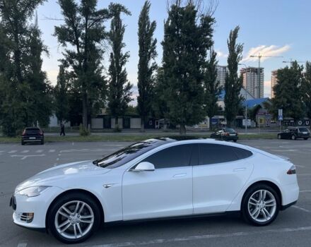 Білий Тесла Модель С, об'ємом двигуна 0 л та пробігом 228 тис. км за 13000 $, фото 1 на Automoto.ua