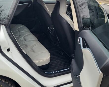 Білий Тесла Модель С, об'ємом двигуна 0 л та пробігом 164 тис. км за 15000 $, фото 5 на Automoto.ua