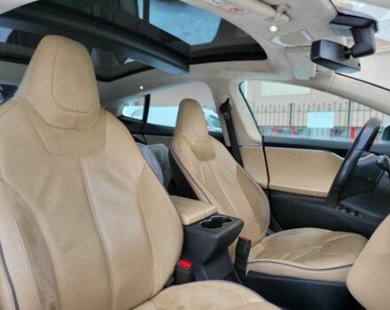 Білий Тесла Модель С, об'ємом двигуна 0 л та пробігом 177 тис. км за 12700 $, фото 12 на Automoto.ua