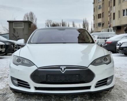 Білий Тесла Модель С, об'ємом двигуна 0 л та пробігом 177 тис. км за 12700 $, фото 4 на Automoto.ua