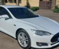 Білий Тесла Модель С, об'ємом двигуна 0 л та пробігом 150 тис. км за 13500 $, фото 1 на Automoto.ua
