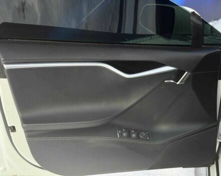 Білий Тесла Модель С, об'ємом двигуна 0 л та пробігом 200 тис. км за 14499 $, фото 7 на Automoto.ua