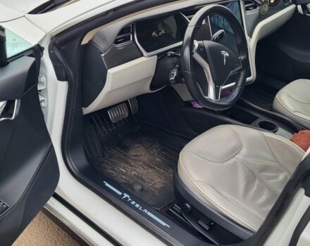 Білий Тесла Модель С, об'ємом двигуна 0 л та пробігом 164 тис. км за 15000 $, фото 6 на Automoto.ua