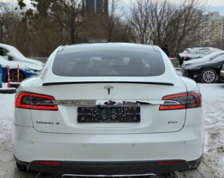 Білий Тесла Модель С, об'ємом двигуна 0 л та пробігом 177 тис. км за 12700 $, фото 6 на Automoto.ua