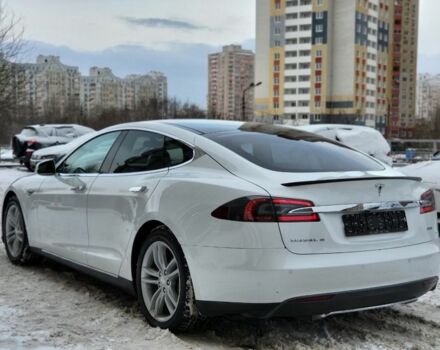 Білий Тесла Модель С, об'ємом двигуна 0 л та пробігом 177 тис. км за 12700 $, фото 7 на Automoto.ua