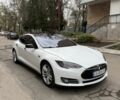 Белый Тесла Модель С, объемом двигателя 6 л и пробегом 152 тыс. км за 12900 $, фото 4 на Automoto.ua