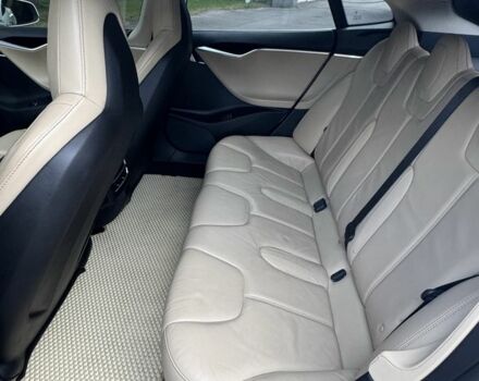 Белый Тесла Модель С, объемом двигателя 0 л и пробегом 100 тыс. км за 14450 $, фото 11 на Automoto.ua