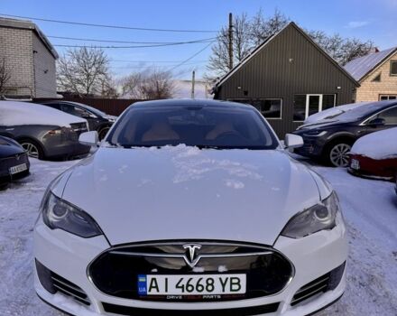 Белый Тесла Модель С, объемом двигателя 0 л и пробегом 286 тыс. км за 11999 $, фото 2 на Automoto.ua