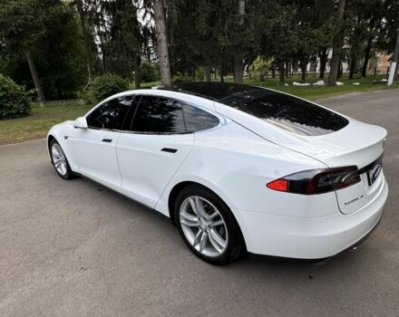 Белый Тесла Модель С, объемом двигателя 0 л и пробегом 100 тыс. км за 14450 $, фото 5 на Automoto.ua