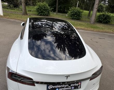 Белый Тесла Модель С, объемом двигателя 0 л и пробегом 100 тыс. км за 14450 $, фото 6 на Automoto.ua