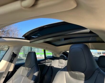 Белый Тесла Модель С, объемом двигателя 0 л и пробегом 168 тыс. км за 12700 $, фото 7 на Automoto.ua