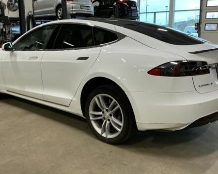 Білий Тесла Модель С, об'ємом двигуна 0 л та пробігом 121 тис. км за 13100 $, фото 2 на Automoto.ua