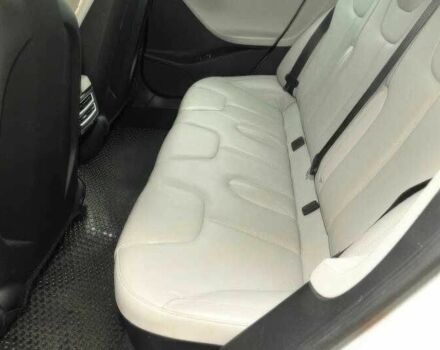 Белый Тесла Модель С, объемом двигателя 0 л и пробегом 110 тыс. км за 5000 $, фото 10 на Automoto.ua