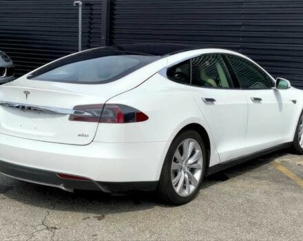 Белый Тесла Модель С, объемом двигателя 0 л и пробегом 79 тыс. км за 4500 $, фото 3 на Automoto.ua