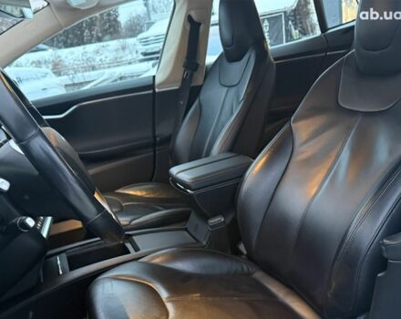 Білий Тесла Модель С, об'ємом двигуна 0 л та пробігом 130 тис. км за 17990 $, фото 18 на Automoto.ua