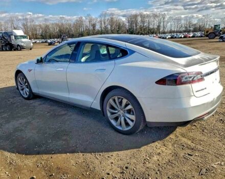 Білий Тесла Модель С, об'ємом двигуна 0 л та пробігом 151 тис. км за 2100 $, фото 1 на Automoto.ua