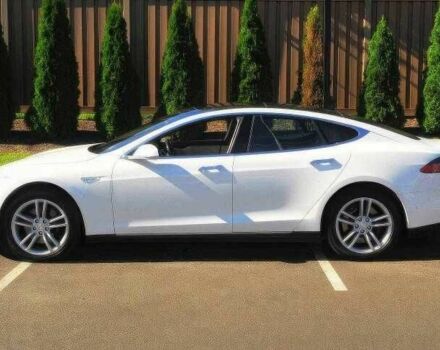 Белый Тесла Модель С, объемом двигателя 0 л и пробегом 110 тыс. км за 5000 $, фото 2 на Automoto.ua