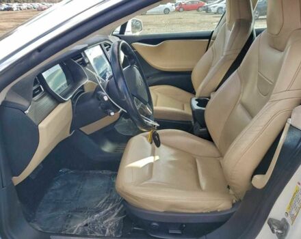 Білий Тесла Модель С, об'ємом двигуна 0 л та пробігом 151 тис. км за 2100 $, фото 6 на Automoto.ua