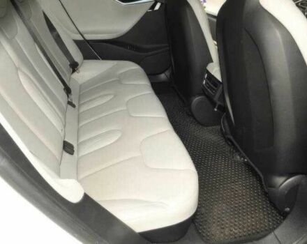 Белый Тесла Модель С, объемом двигателя 0 л и пробегом 110 тыс. км за 5000 $, фото 7 на Automoto.ua