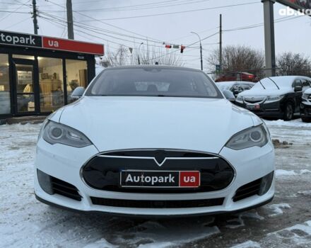 Білий Тесла Модель С, об'ємом двигуна 0 л та пробігом 130 тис. км за 17990 $, фото 1 на Automoto.ua