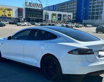 Тесла Модель С 2015 у Києві на Automoto.ua Білий Тесла Модель С, об'ємом двигуна 0 л та пробігом 132 тис. км за 13500 $, фото 5 на Automoto.ua