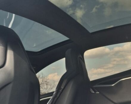 Белый Тесла Модель С, объемом двигателя 0 л и пробегом 206 тыс. км за 14500 $, фото 23 на Automoto.ua