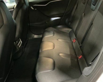 Білий Тесла Модель С, об'ємом двигуна 0 л та пробігом 121 тис. км за 13100 $, фото 5 на Automoto.ua