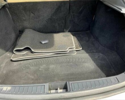 Белый Тесла Модель С, объемом двигателя 0 л и пробегом 79 тыс. км за 4500 $, фото 4 на Automoto.ua