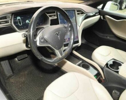 Белый Тесла Модель С, объемом двигателя 0 л и пробегом 110 тыс. км за 5000 $, фото 8 на Automoto.ua