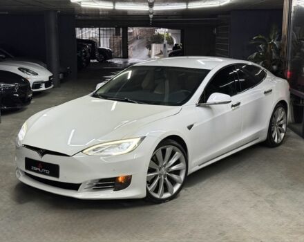 Білий Тесла Модель С, об'ємом двигуна 0 л та пробігом 61 тис. км за 15500 $, фото 4 на Automoto.ua