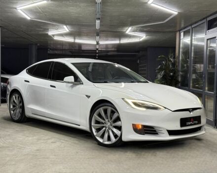 Білий Тесла Модель С, об'ємом двигуна 0 л та пробігом 61 тис. км за 15500 $, фото 2 на Automoto.ua