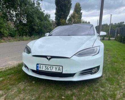 Белый Тесла Модель С, объемом двигателя 0 л и пробегом 240 тыс. км за 15500 $, фото 1 на Automoto.ua