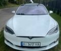Белый Тесла Модель С, объемом двигателя 0 л и пробегом 240 тыс. км за 15500 $, фото 1 на Automoto.ua