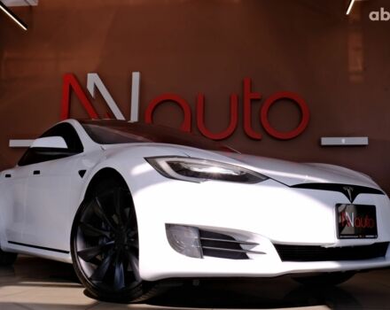 Белый Тесла Модель С, объемом двигателя 0 л и пробегом 62 тыс. км за 20900 $, фото 3 на Automoto.ua