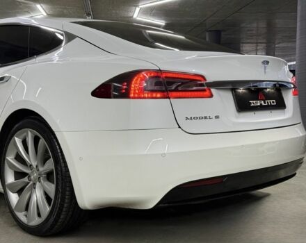 Білий Тесла Модель С, об'ємом двигуна 0 л та пробігом 61 тис. км за 15500 $, фото 15 на Automoto.ua