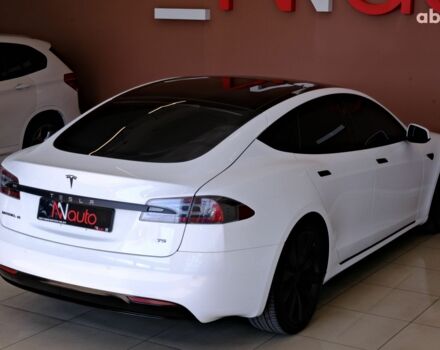 Белый Тесла Модель С, объемом двигателя 0 л и пробегом 62 тыс. км за 20900 $, фото 4 на Automoto.ua