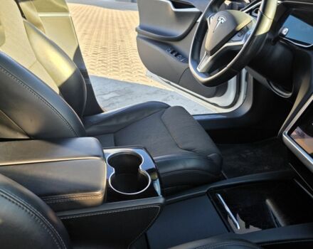 Белый Тесла Модель С, объемом двигателя 0 л и пробегом 445 тыс. км за 339 $, фото 14 на Automoto.ua