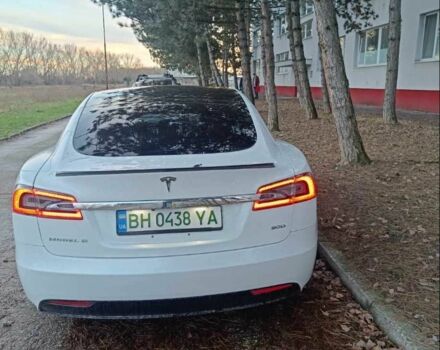 Белый Тесла Модель С, объемом двигателя 0 л и пробегом 111 тыс. км за 13600 $, фото 2 на Automoto.ua